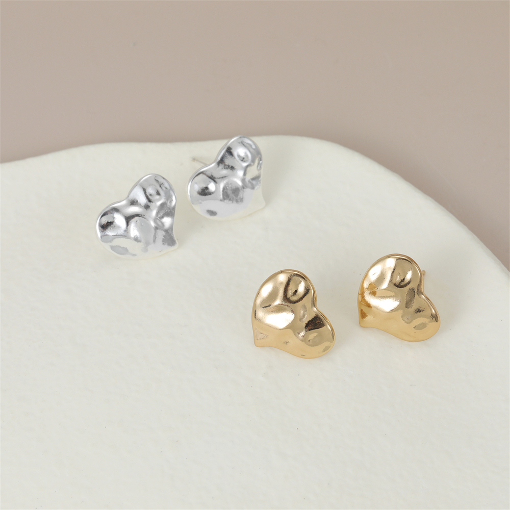 698A1512 Dmtry Brand Heart Women Stud Earrings - Image 1