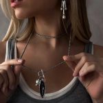 Dmtry Long Necklace Chain With A Leaf Pendant - Image 2